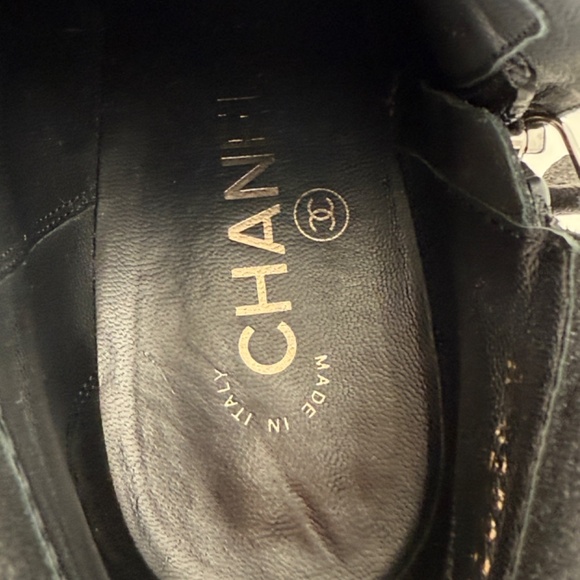 CHANEL 2014 Interlocking CC Chain Logo Black Ankle Booties Boots 38.5 8 - Picture 10 of 14